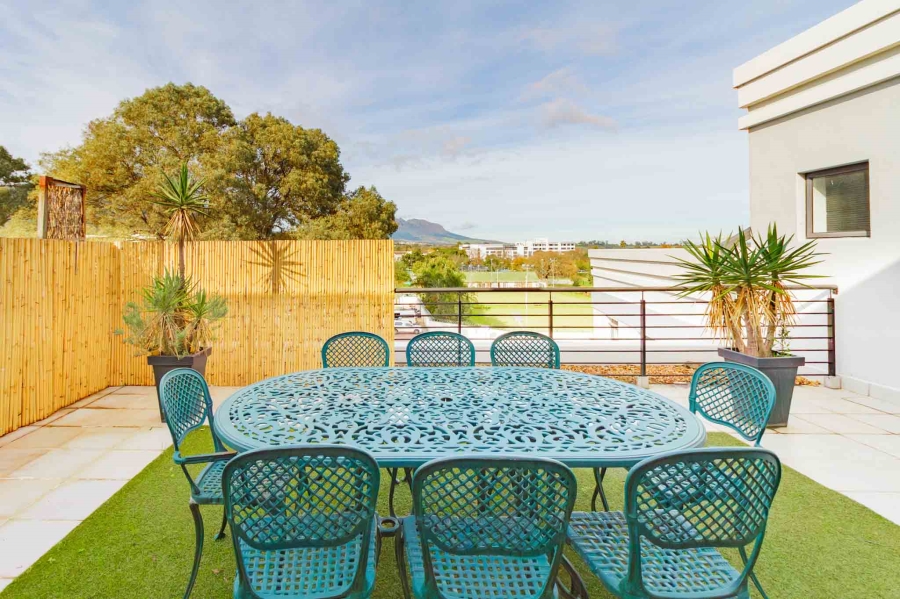 To Let 2 Bedroom Property for Rent in Dennesig Western Cape